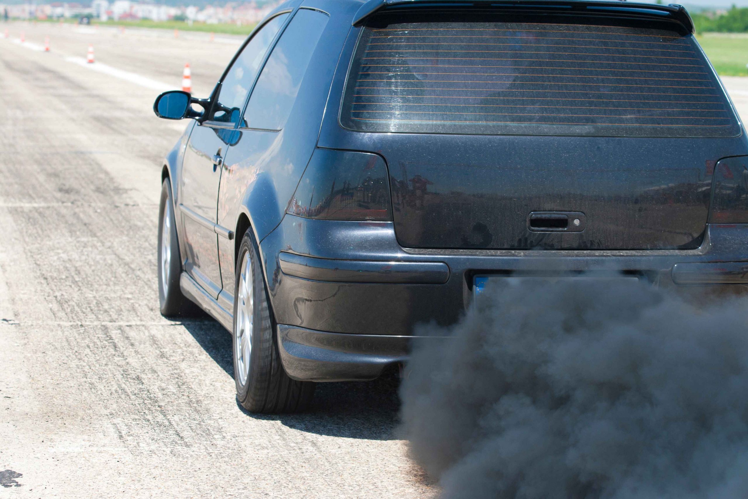 Fumée noire : Les dangers cachés pour votre véhicule